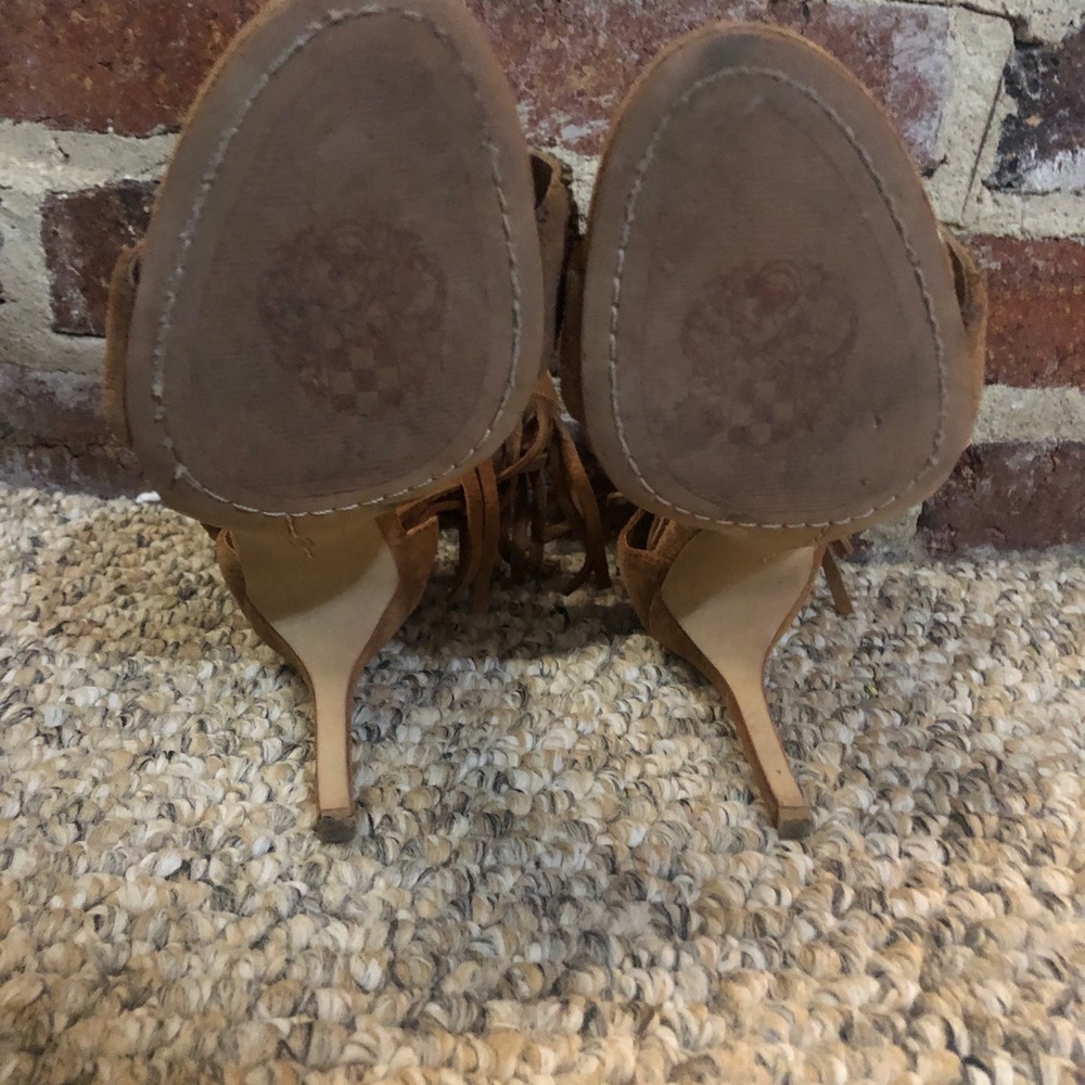 Vince Camuto Fringe Heels size 7.5 - Picture 6 of 7